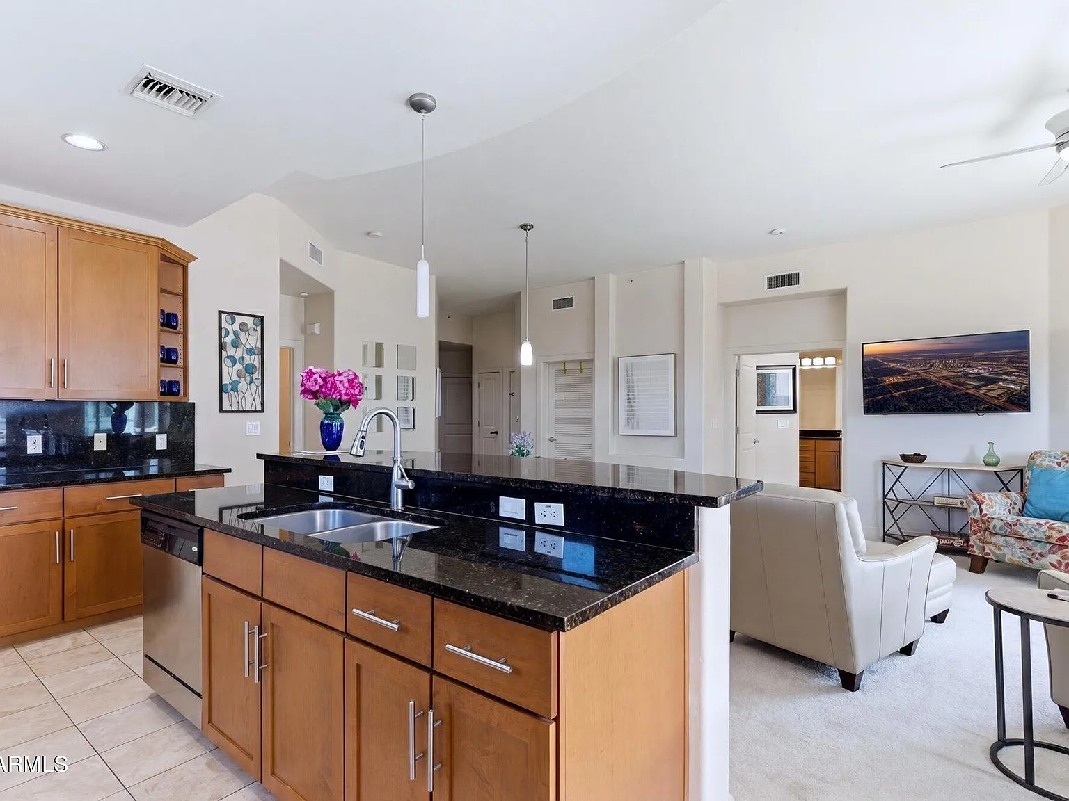 2 bed, 2.0 bath, 1329 sqft, $2,800 — Photo 1