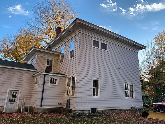 4th image of 10392 School St
