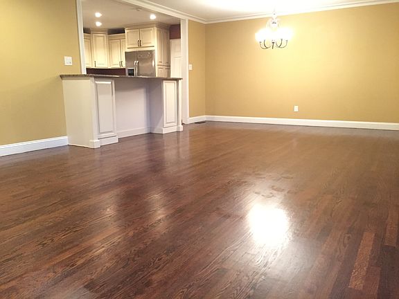 2nd image of 18851 Hillcrest Blvd
