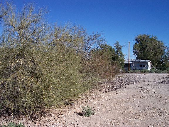 3rd image of 801 N Darmitt Ave