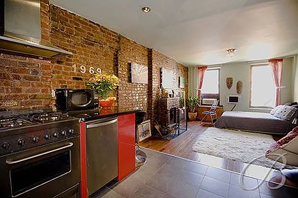 Rented by Bellmarc Realty | media 18