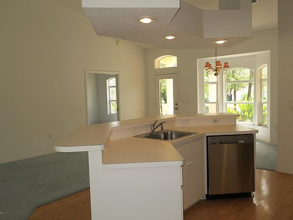 4th image of 8109 Madrid Rd