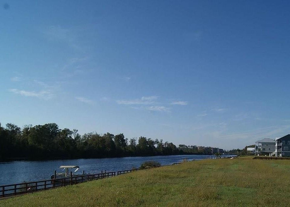 2nd image of 330 Harbourview Dr. Lot 6