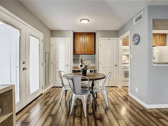 5th image of 6718 Silvermine Dr APT 301