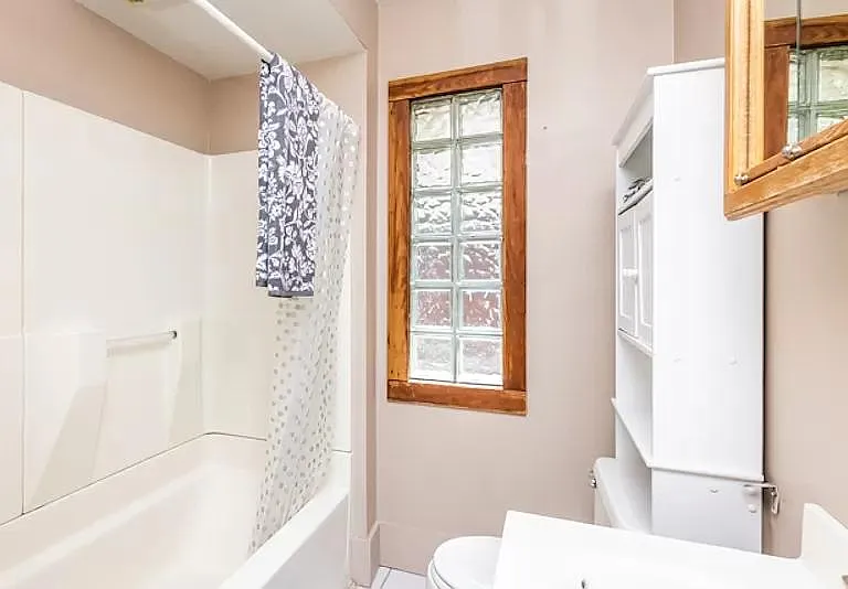1012 N Glenwood Ave — Photo 12