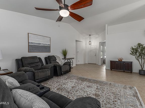 5th image of 1322 E HARWELL Road