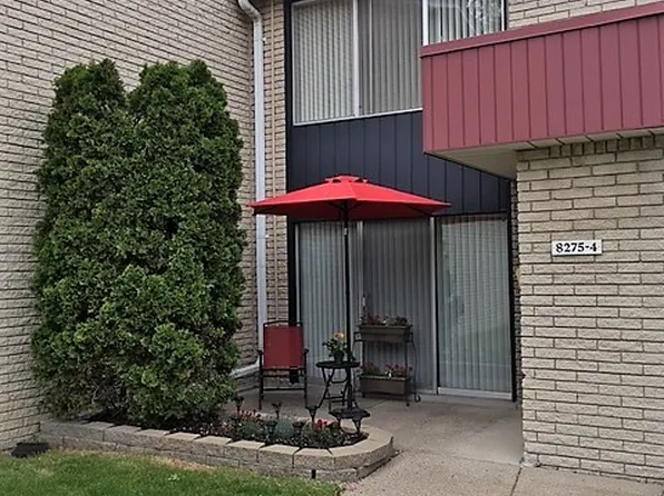 8275 Karam Blvd Unit 4, Warren, MI 48093