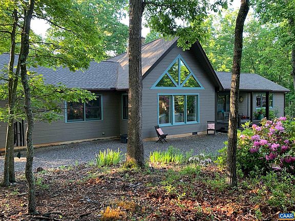2nd image of 711 Chinquapin Dr