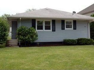 590 W Babcock Ave, Elmhurst, IL 60126