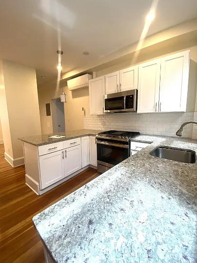11 Seaverns Ave #3R — Photo 4