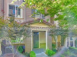 6955 N Mariposa Ln, Dublin, CA 94568