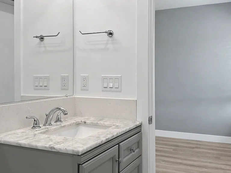545 W Shenandoah St #B — Photo 13