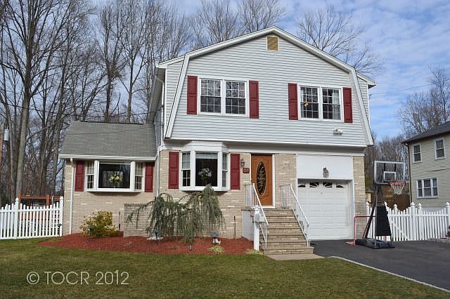 1st image of 88 Beechwood Dr