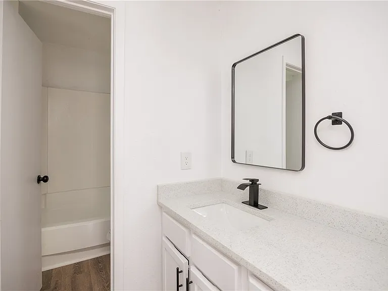 6114 Wilderock Dr #B — Photo 22