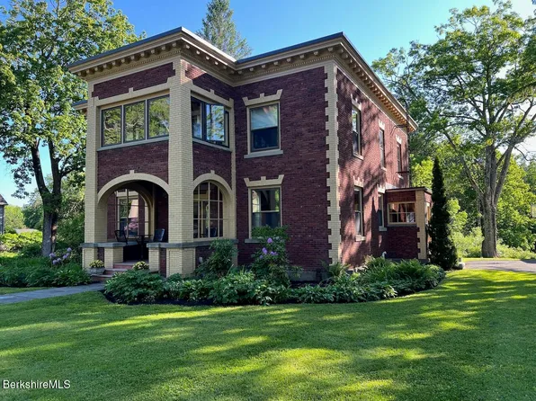 19 Cliffwood St, Lenox, MA 01240