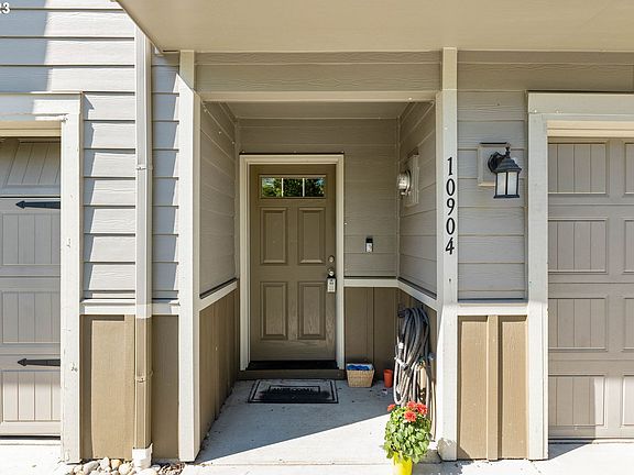 4th image of 10904 NE 8th Cir