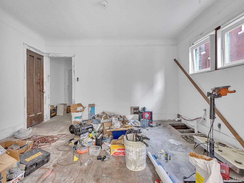2300 W Buena Vista St, photo 30