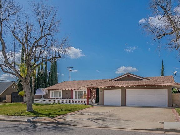 3rd image of 4819 Saint Andres Ave