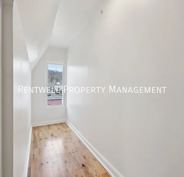 658 E Chestnut St #6 — Photo 14
