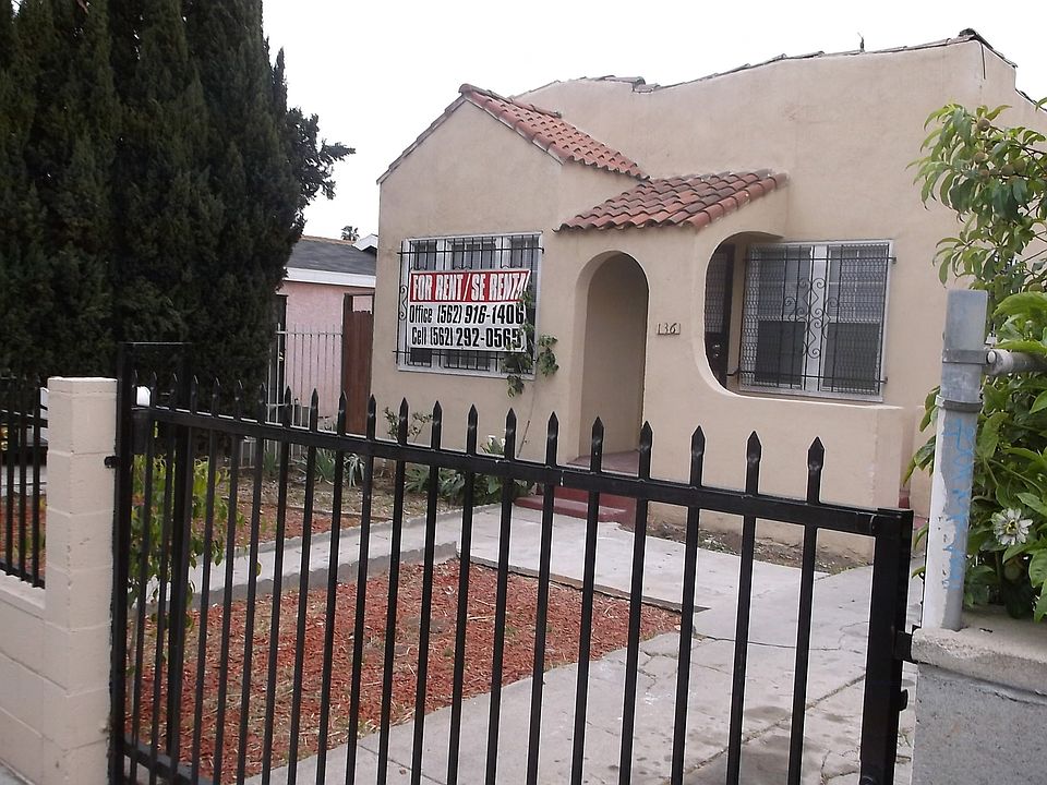 1st image of 136 E 111th Pl
