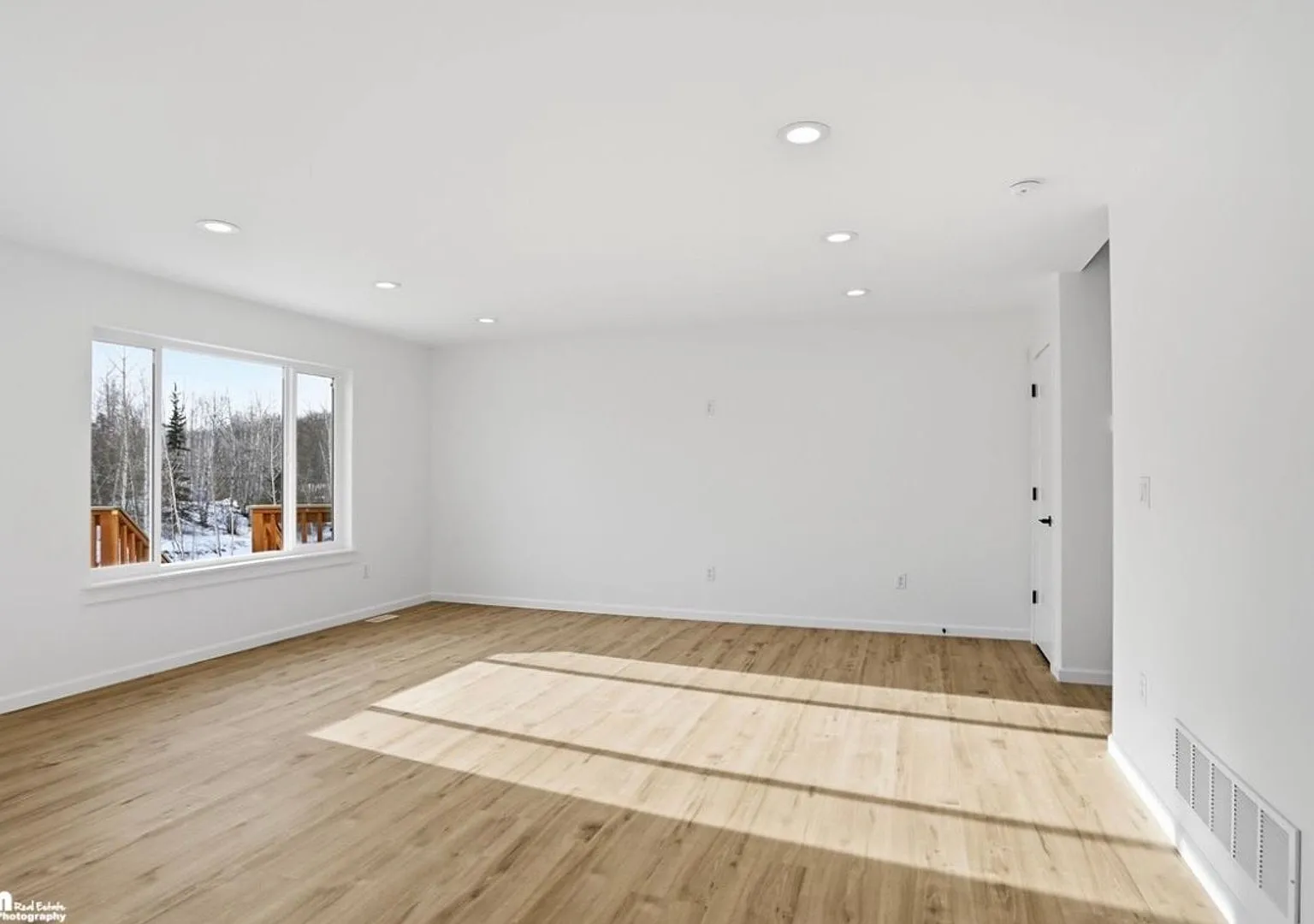 336 W Ashbrook Drive — Photo 3