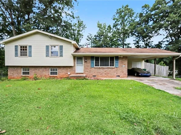 1229 De Leon Ct, Clarkston, GA 30021