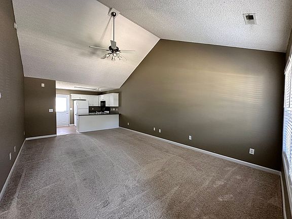 5th image of 709 Dalebrook Ln