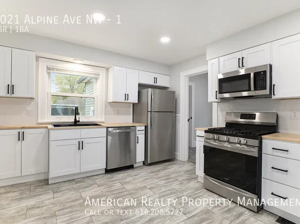 1021 Alpine Ave NW, Grand Rapids, MI