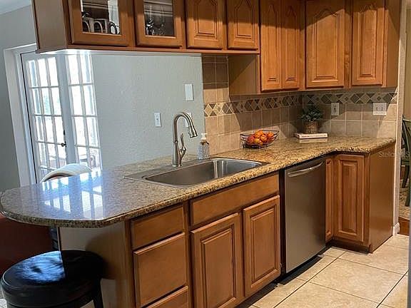 4th image of 3618 Fairway Forest Cir