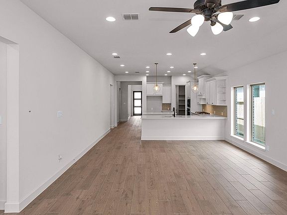 3rd image of 9636 Mount Brewer Ln