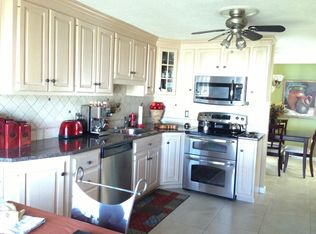 7 Horizon Hill Rd, Newington, CT 06111