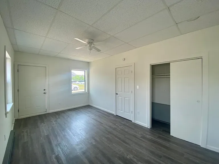 109 S Vine St #105 — Photo 5