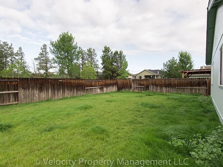 2505 NE 7th Ln — Photo 10