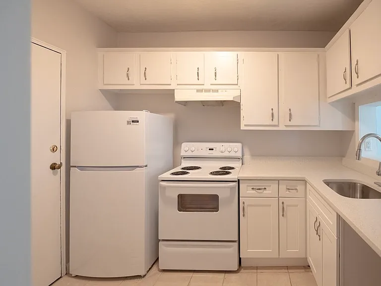 5 Beaver Park Rd #3 — Photo 1