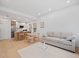 957 Nicola St #203, Vancouver, BC V6G2C7
