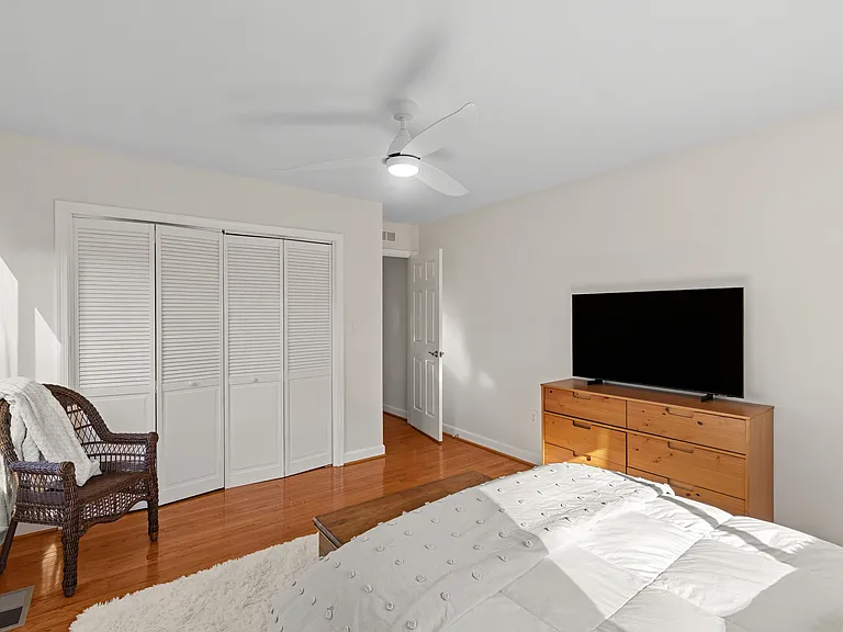 704 Ticonderoga Ave — Photo 19