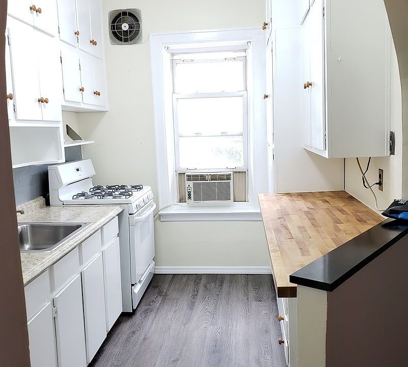 1st image of 3032 37th St #2F