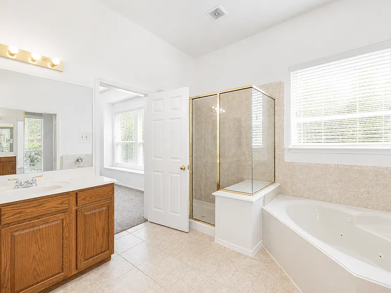 10057 Wyndbrook Dr — Photo 18