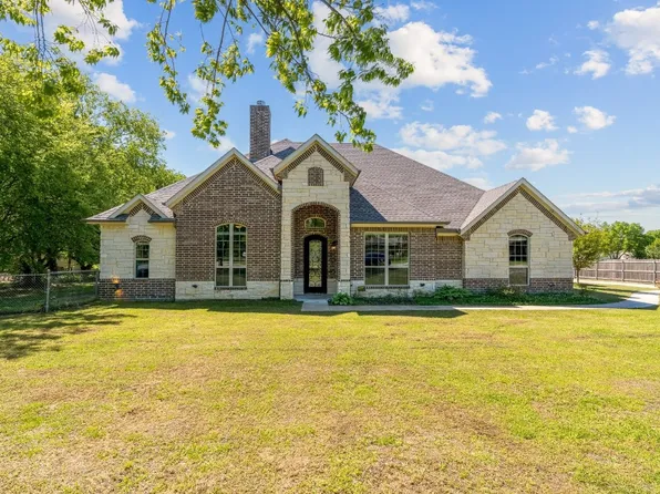 111 Silverwood Dr, Ovilla, TX 75154