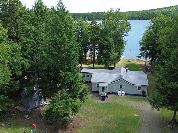 4th image of 64 Brooks Lane