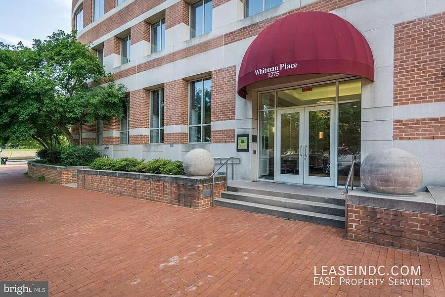 2 bed, 1321 sqft, $5,500 — Photo 2