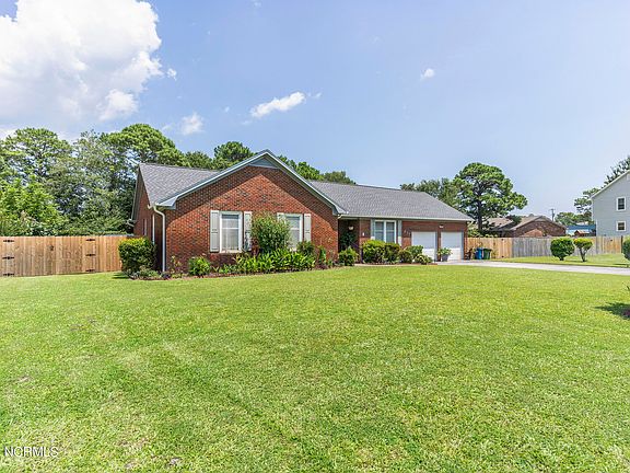 3rd image of 437 R L Honeycutt Drive