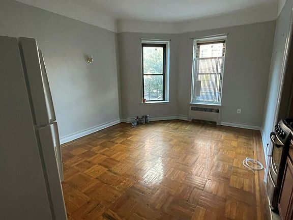 2nd image of 1250 Pacific St APT 3A