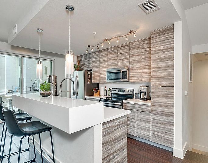 1st image of 604 N Bluff Dr #6ID1057