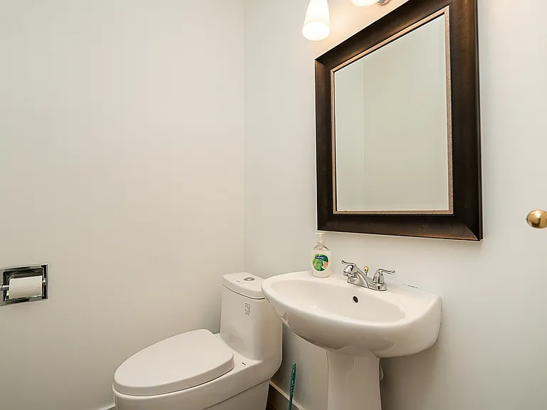 5626 Highbury St — Photo 17