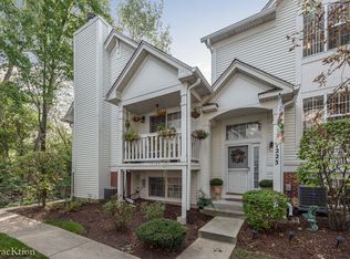 7223 Flagg Creek Dr #7223, La Grange, IL 60525