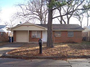 124 S Meadow Ln, Mustang, OK 73064