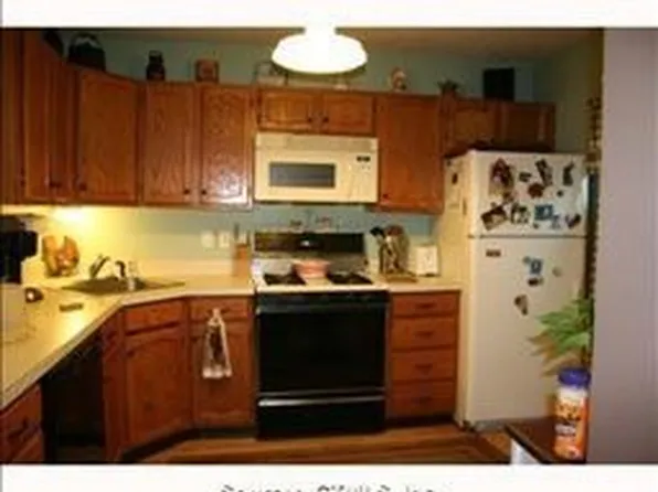 123 Tamarack Ct, Torrington, CT 06790
