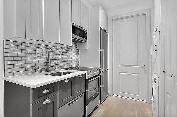 2nd image of 405 E 78th St #1H