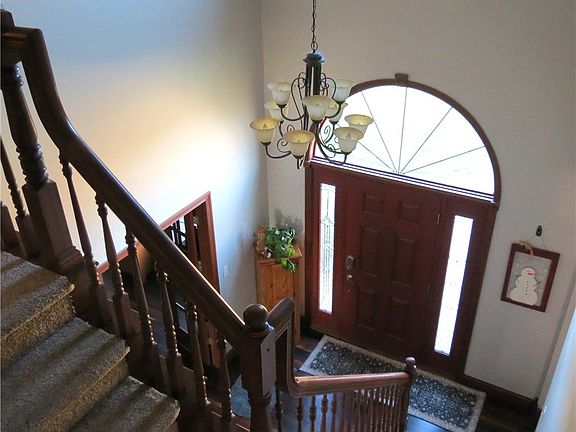 5th image of 10160 Lochard Rd